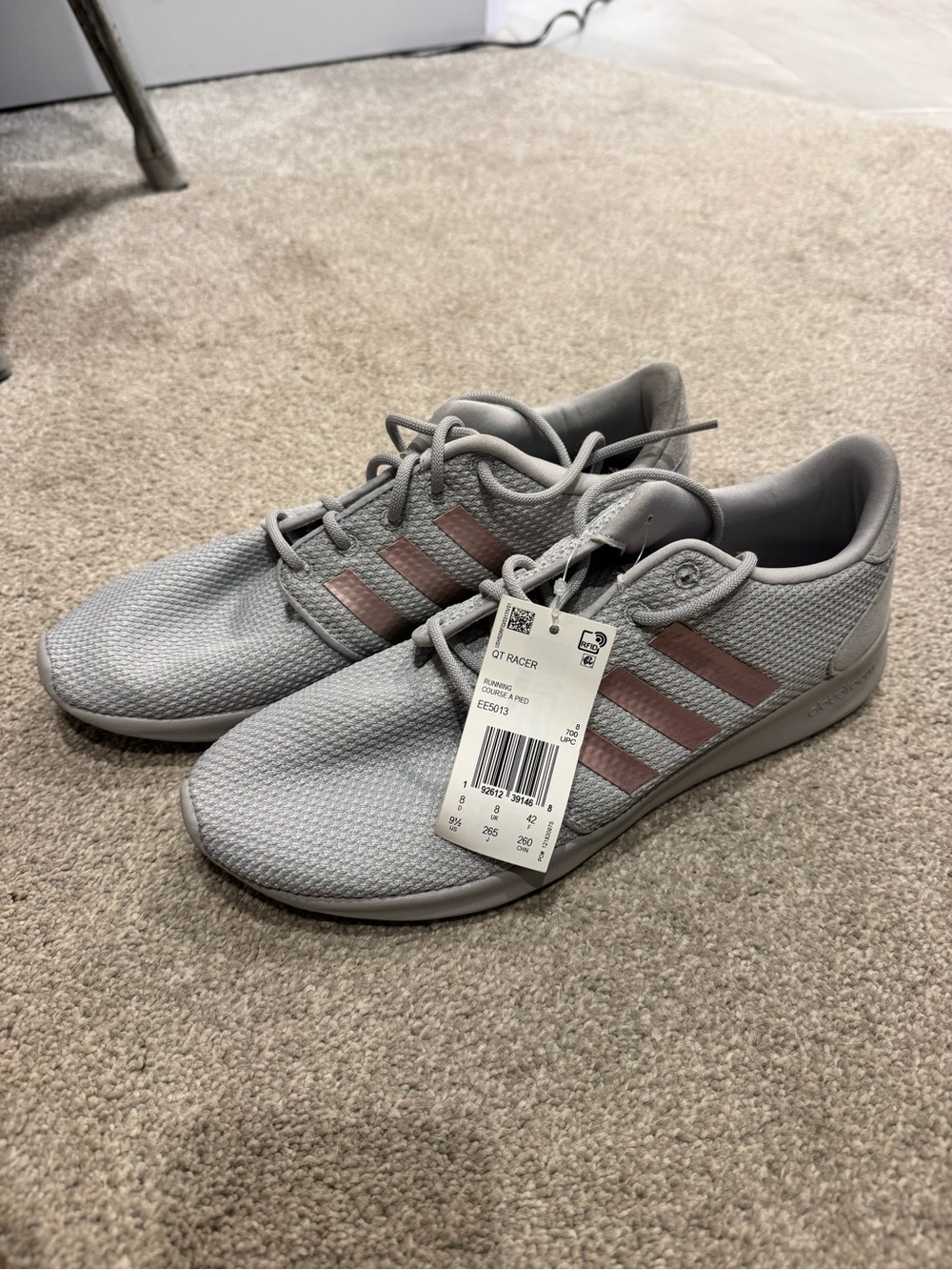 adidas QT Racer Women’s Lightweight Runner in Light Gray with Rose Gold Stripes